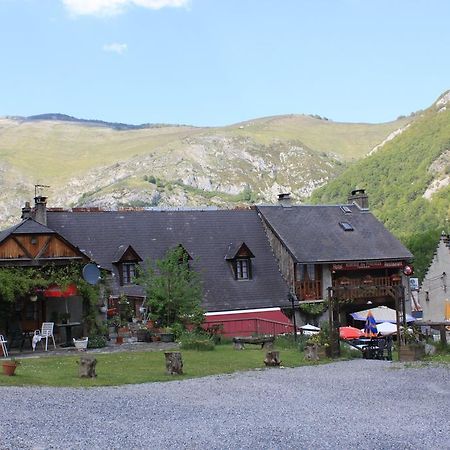 Auberge Des Pyrenees Sainte-Marie-de-Campan Exterior photo