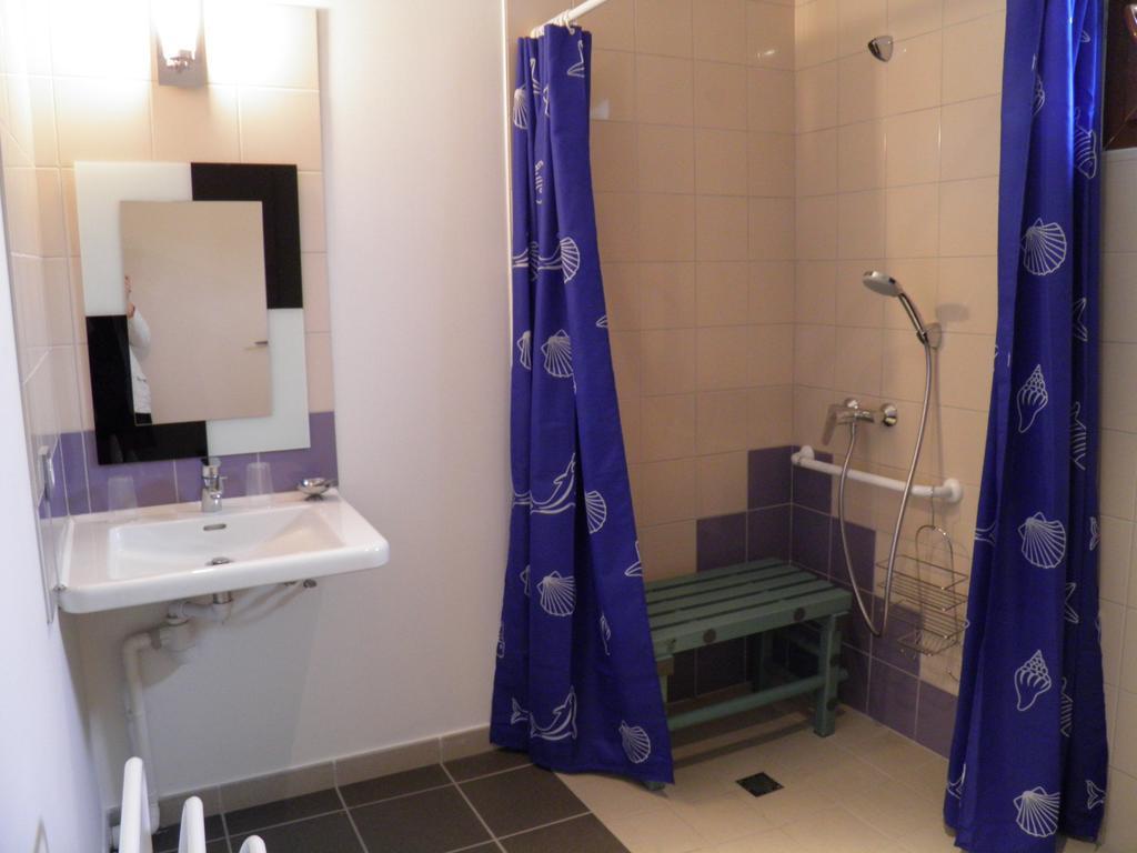 Auberge Des Pyrenees Sainte-Marie-de-Campan Room photo