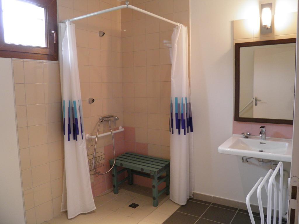 Auberge Des Pyrenees Sainte-Marie-de-Campan Room photo