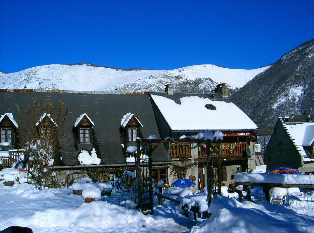 Auberge Des Pyrenees Sainte-Marie-de-Campan Exterior photo