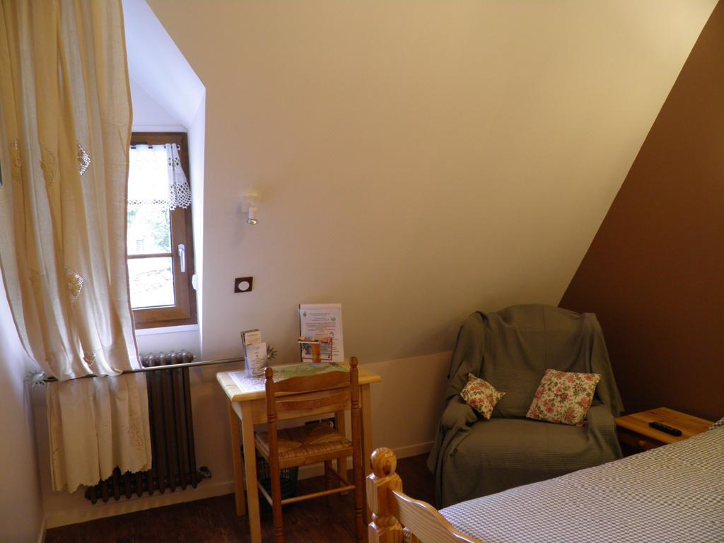 Auberge Des Pyrenees Sainte-Marie-de-Campan Room photo