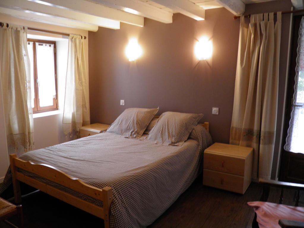Auberge Des Pyrenees Sainte-Marie-de-Campan Room photo